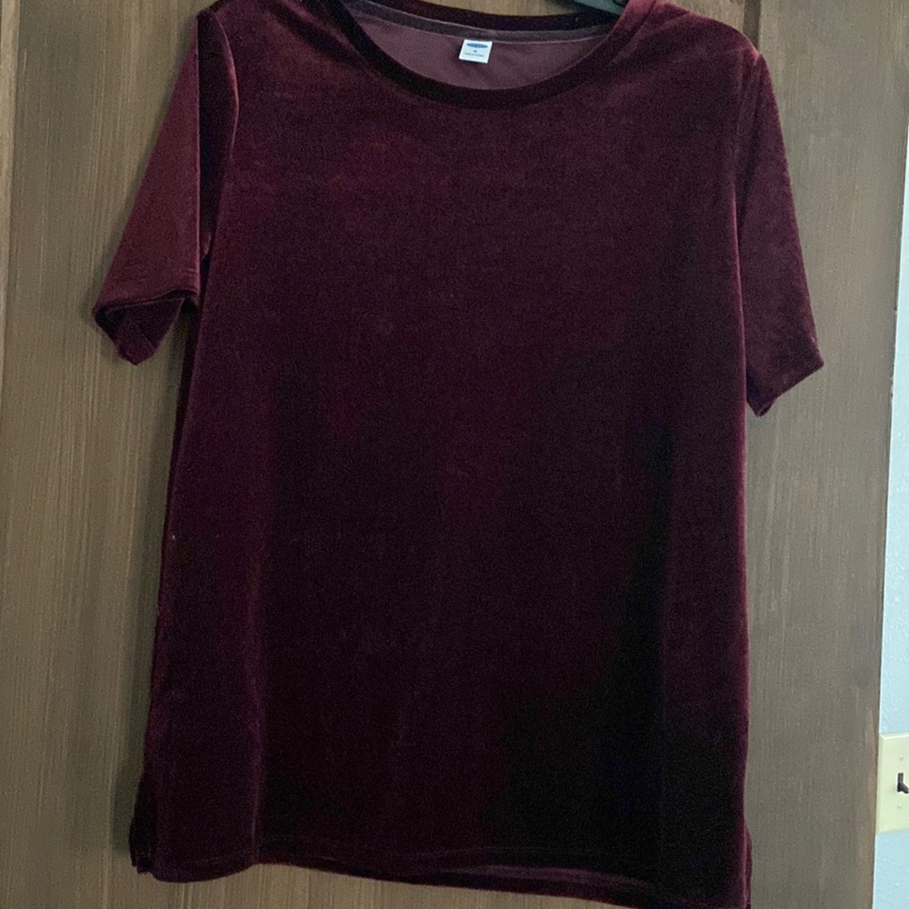 Women’s velvet shirt. Ember red. Size medium. Never worn.